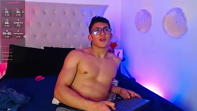 SalvadorFit live sex cam