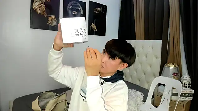 XloverXsiantwink live sex cam