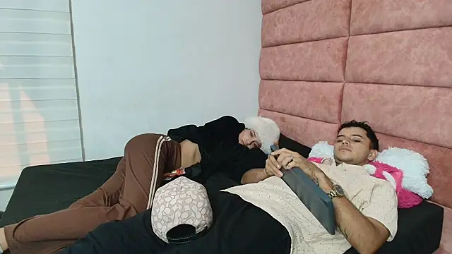 HellAndDante_ live sex cam