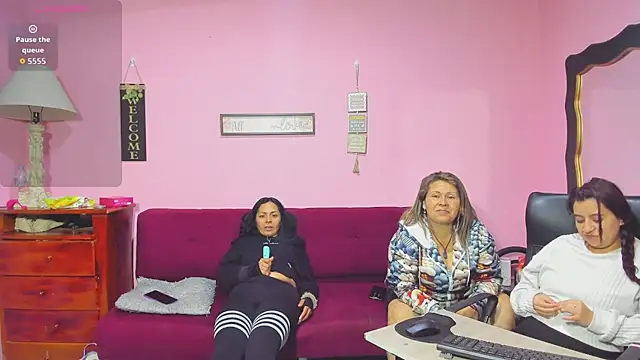 lesbiancuple live sex cam