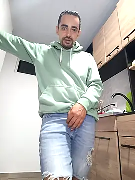 stivenlujan69 live sex cam