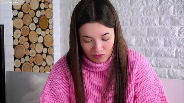 LowOncoming live sex cam