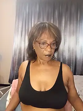 Hotgrannyx live sex cam