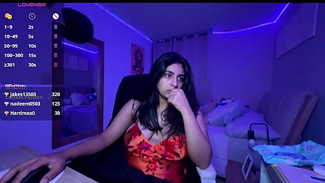 cloe_small live sex cam