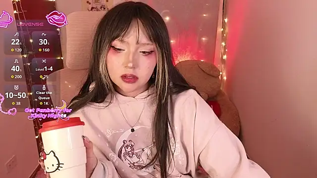 KuroChan420 live sex cam