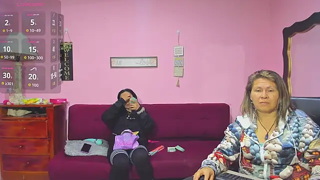 lesbiancuple live sex cam