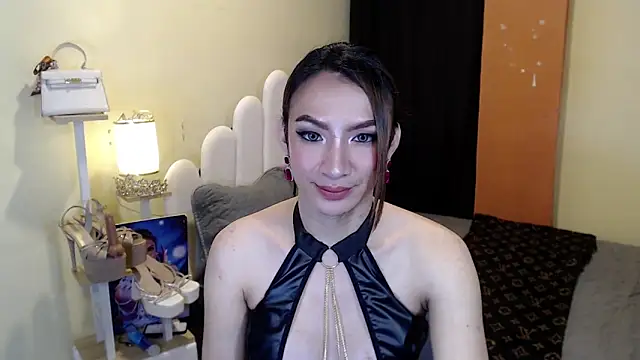 OliviaTheGreatCummer live sex cam