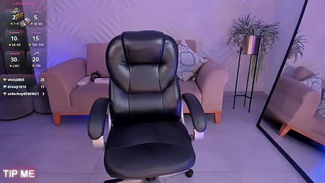 SophieBarnett live sex cam