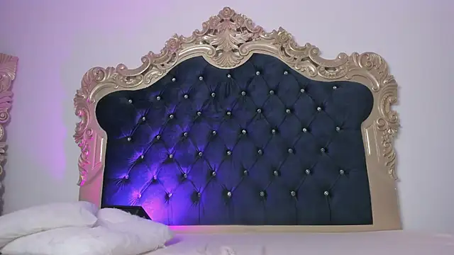 Aurora_Lux live sex cam