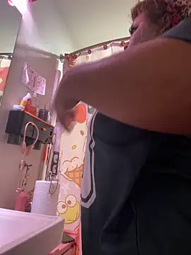 Kayyummy98 live sex cam