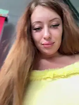 AndreaMood live sex cam