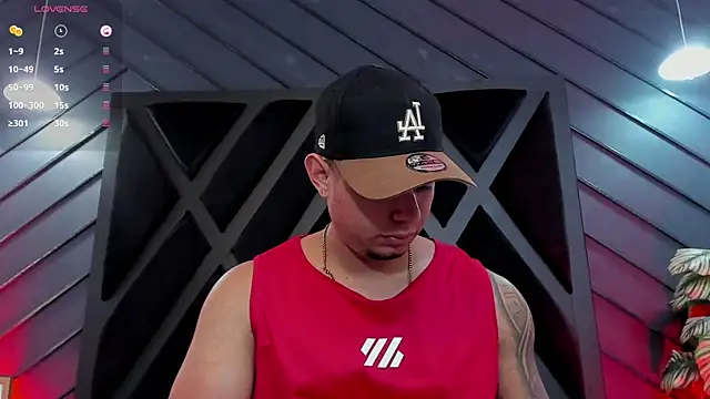 marco_garciia_'s cam snapshot