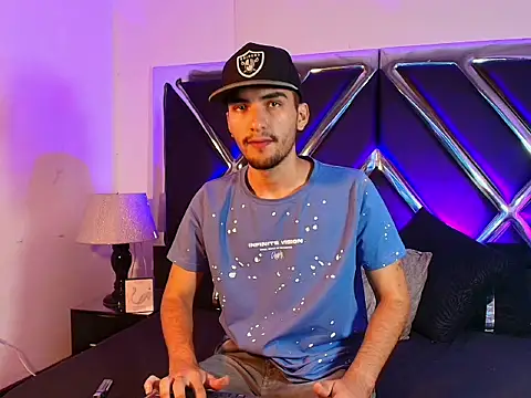 AlekRuizx's cam snapshot