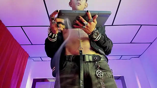 Maximo_king25 live sex cam