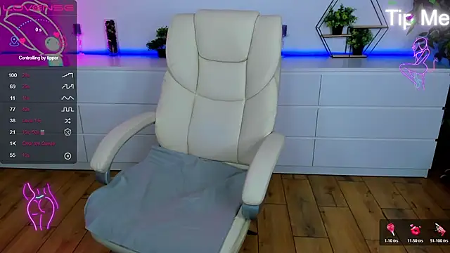 Kamilla_Hot live sex cam