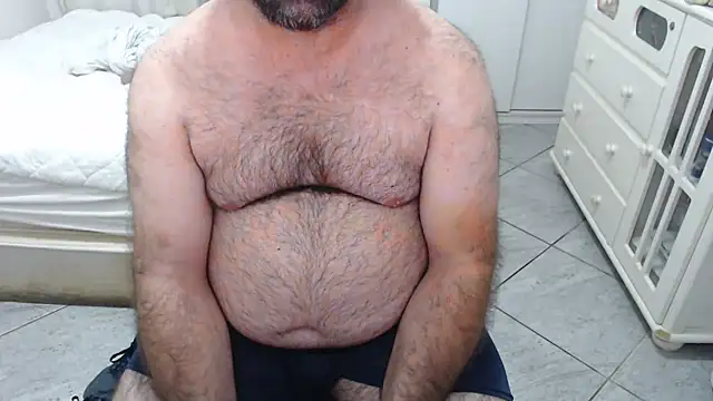 MysterBearMG live sex cam