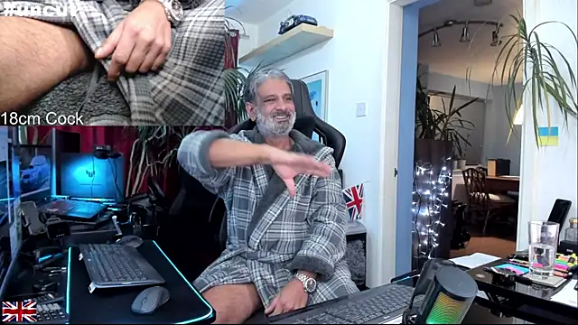 OnlineBossUK live sex cam