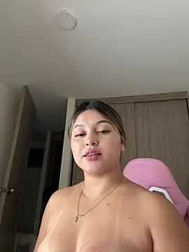 lunablossom_ live sex cam