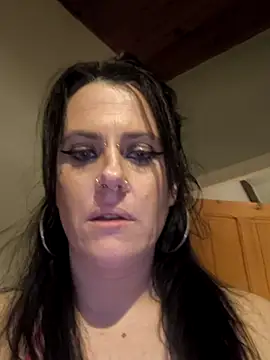 Sosso19squirt live sex cam