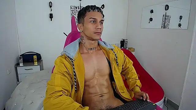Leonard_Price live sex cam