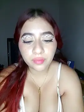 Chloe_Sky_love live sex cam