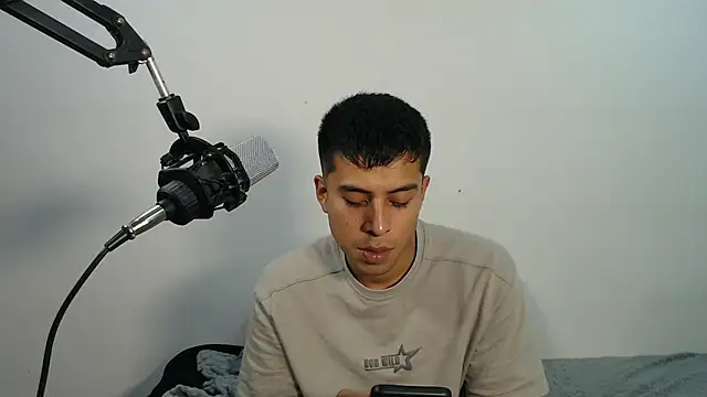 danielitopapuu's Stripchat show and profile