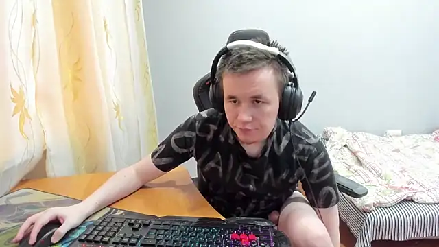 iliaskrislove's Stripchat show and profile