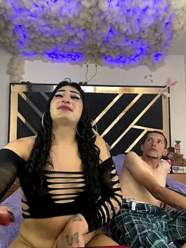 BriannaTS_and_David live sex cam