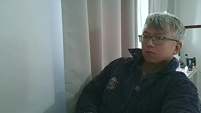 leoUSIR live sex cam