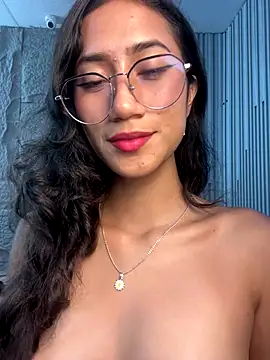 KaitlynLoveCam live sex cam