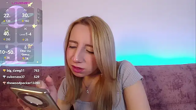 Miiaa_doll's Stripchat show and profile