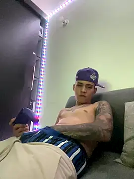 Scott_hots69's cam snapshot