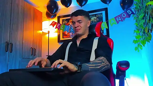 ALPHA_DOMINUS_'s cam snapshot