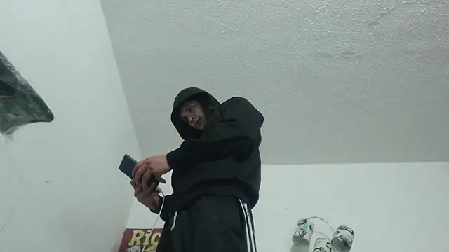 Thomasjons_'s cam snapshot