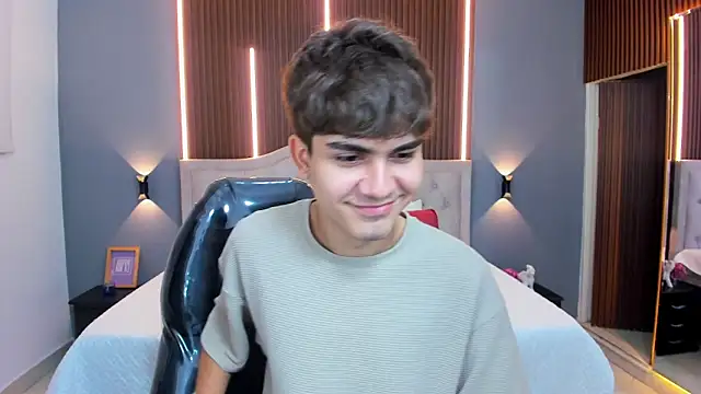 Tommy18__'s cam snapshot