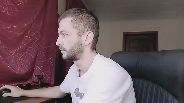 333Alone_in_theDark777's cam snapshot