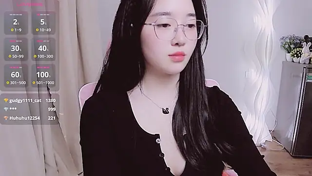 Miu-999 live sex cam