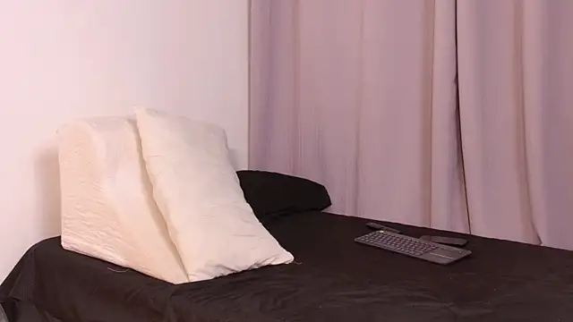 aa_xel's cam snapshot