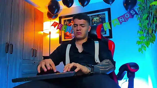 ALPHA_DOMINUS_'s cam snapshot