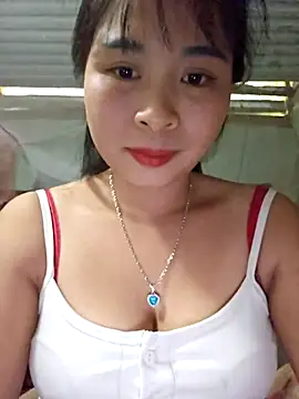 Squirrel-Pear live sex cam