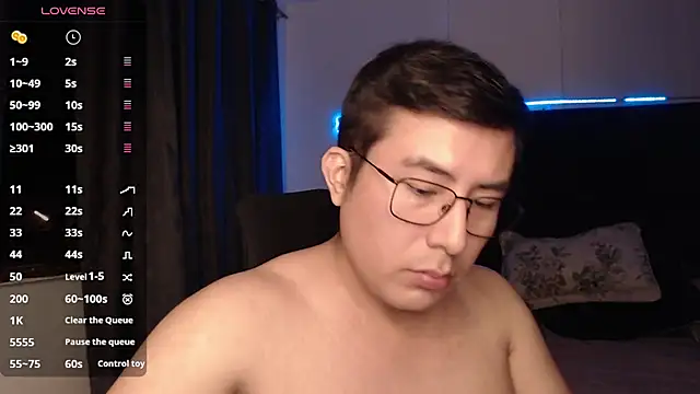 andrewmhilton_'s cam snapshot