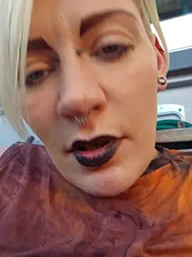 PinkTheHawk live sex cam