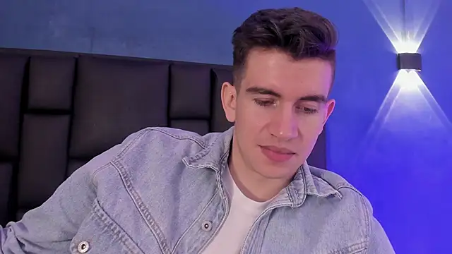 MikaelSlow live sex cam