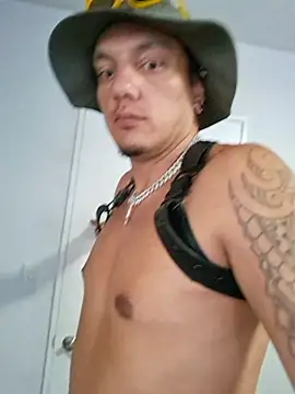 TAIZWRLD live sex cam