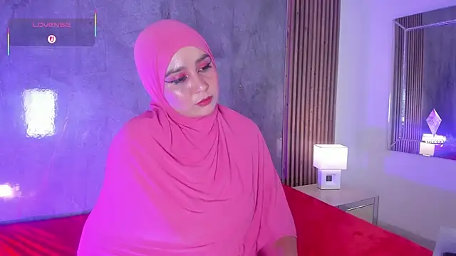 SamiQuest live sex cam