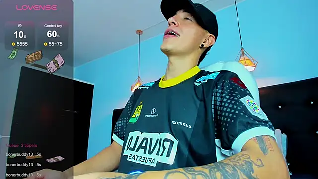 Lobo_17_ live sex cam