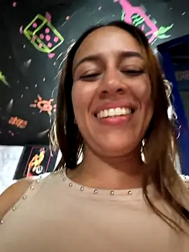 Nanybaker95 live sex cam