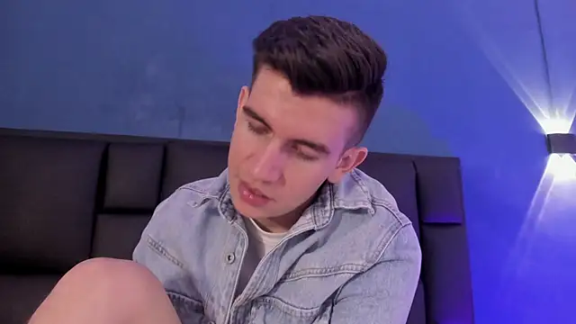 MikaelSlow live sex cam