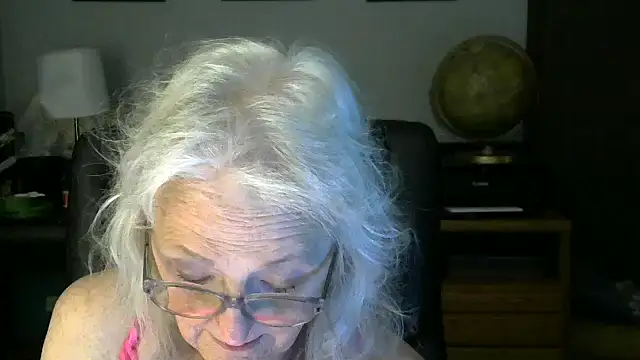 JoleneDelacroix live sex cam