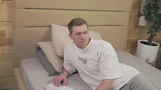 EthanPinkman live sex cam